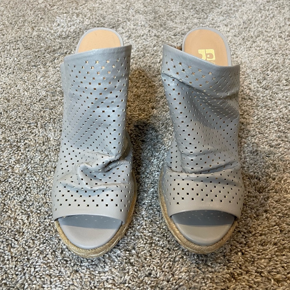 JOE’S Gray wedge size 8.5 - Picture 1 of 5